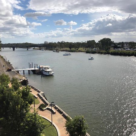 Burnett Riverside Hotel Bundaberg Esterno foto