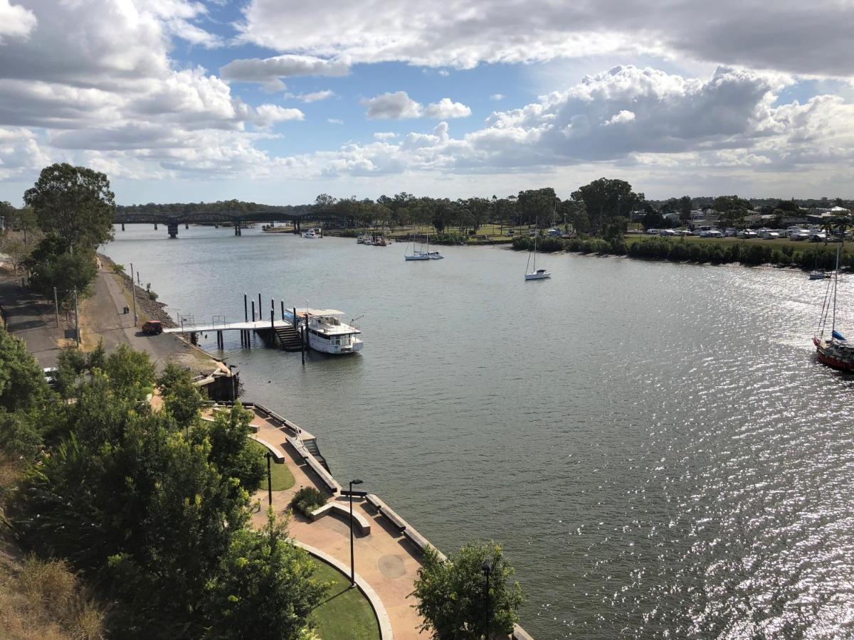 Burnett Riverside Hotel Bundaberg Esterno foto