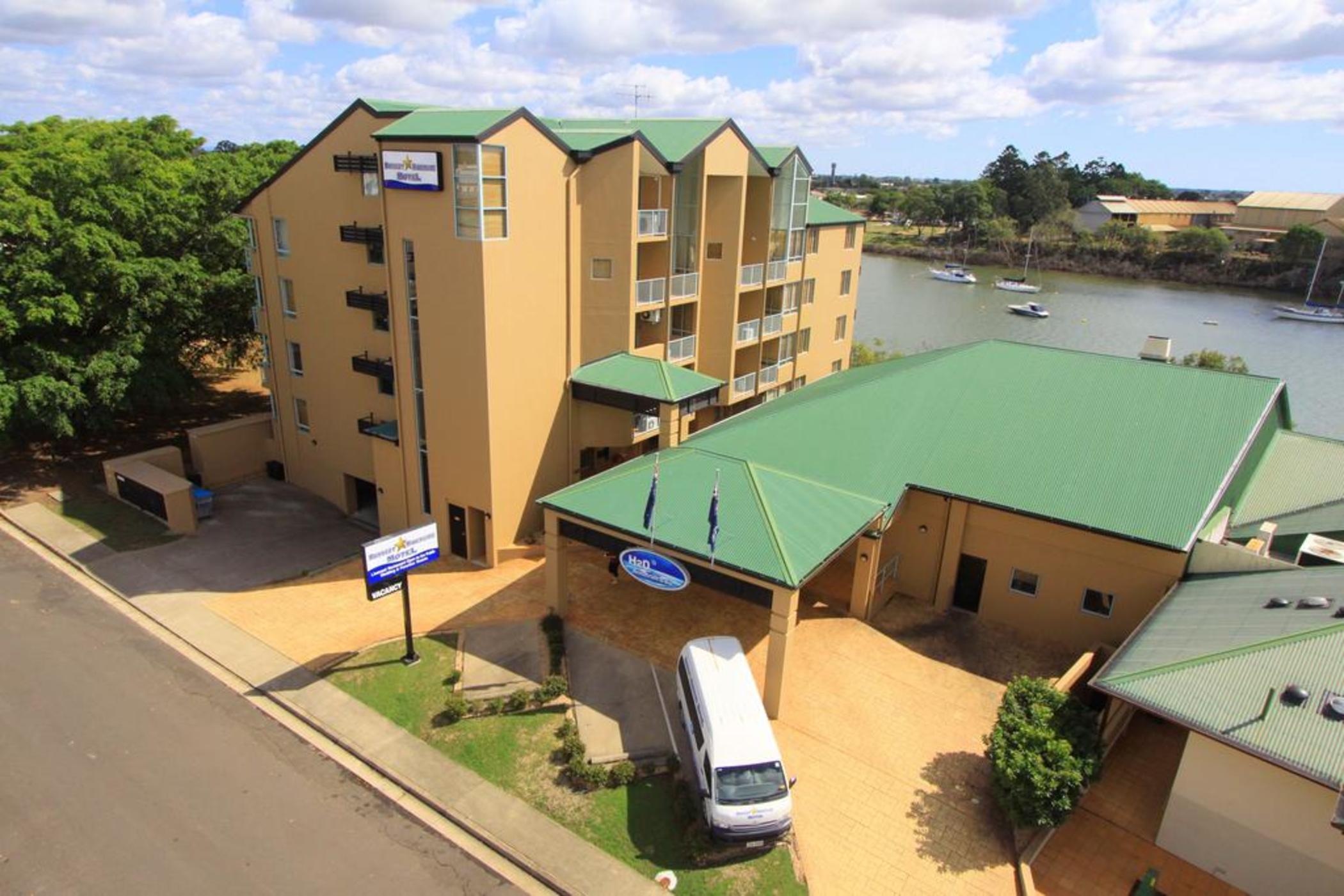 Burnett Riverside Hotel Bundaberg Esterno foto